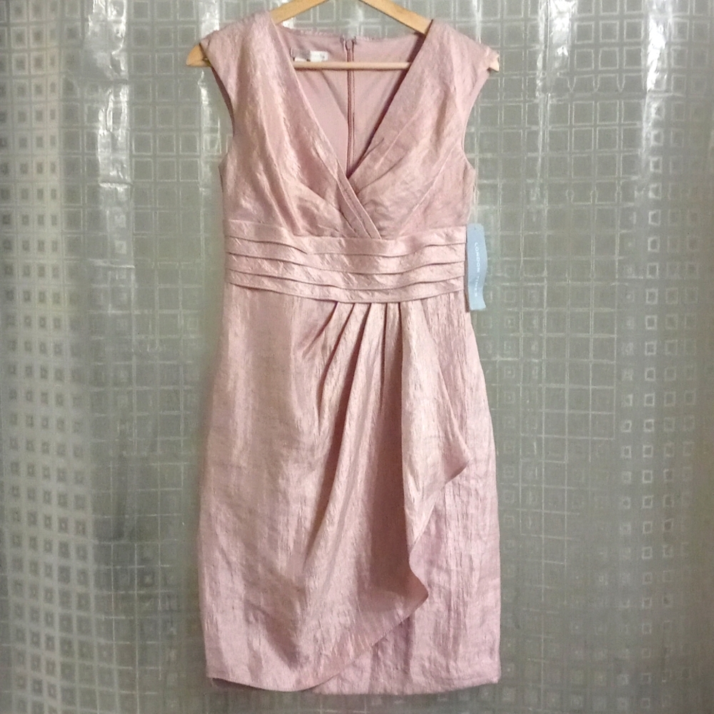 Sleeveless V-Neck Dress Shimmer Blush